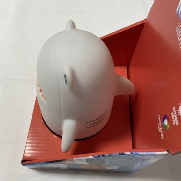 NEW! Finn the Shark Lantern Firefly Outdoor Gear Multicolor LEDs 3 AA Required - Picture 5 of 7